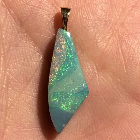 14k yellow gold Australia opal Pendant
